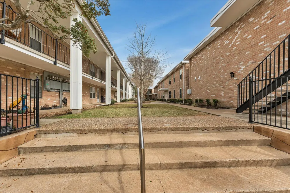 3535 Nasa Rd 1 #64 Seabrook, TX 77586