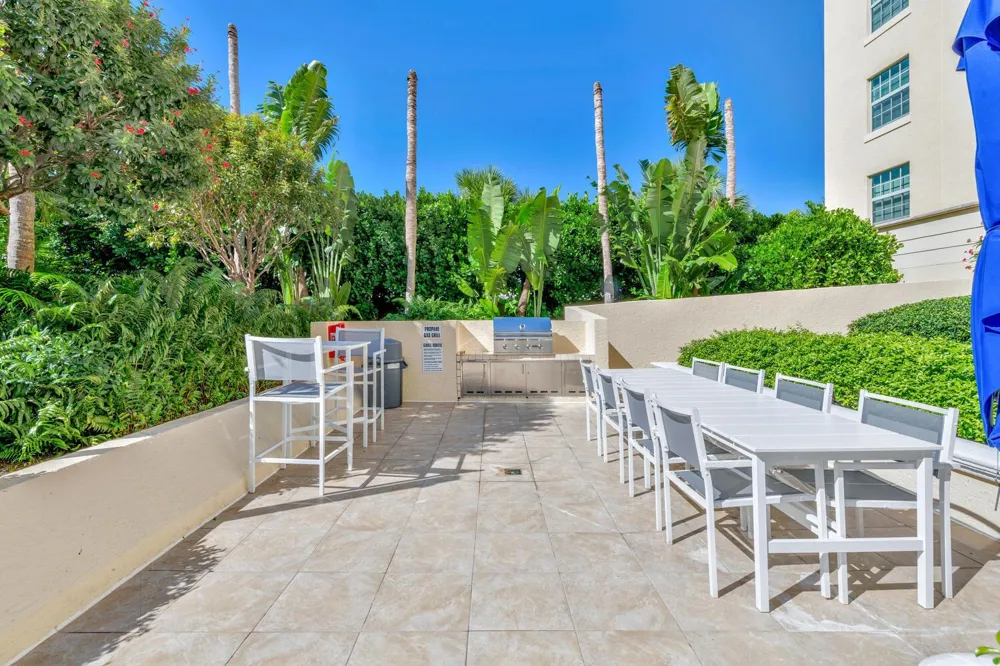 610 Clematis Street West Palm Beach, FL 33401
