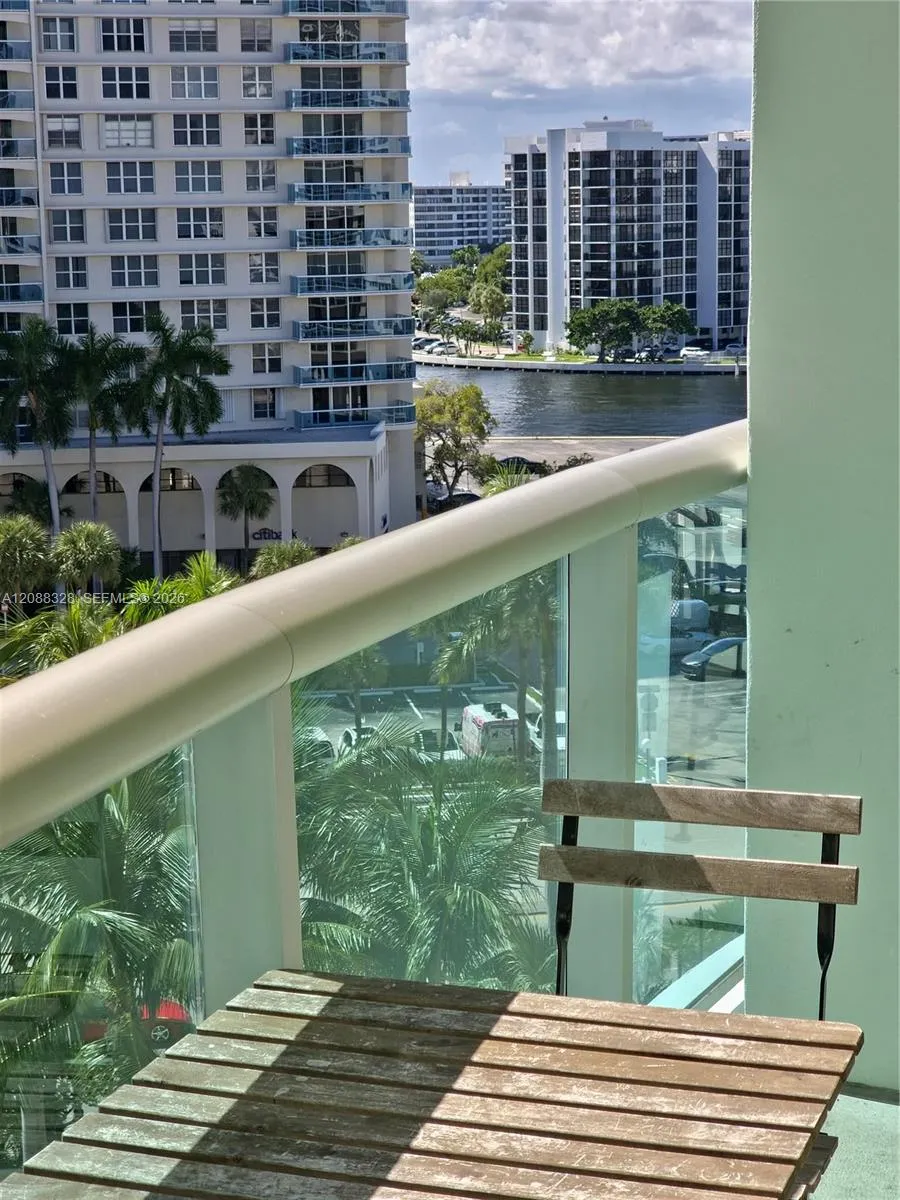 3801 S Ocean Dr #8T Hollywood, FL 33019