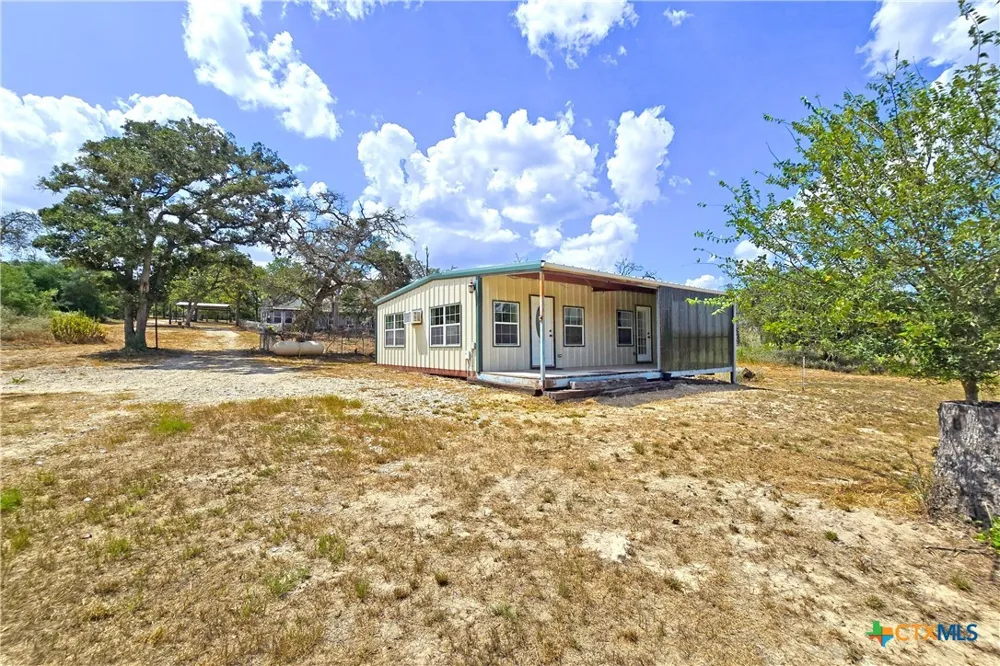 1501 Kothmann Drive Seguin, TX 78155