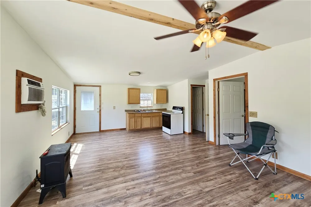1501 Kothmann Drive Seguin, TX 78155