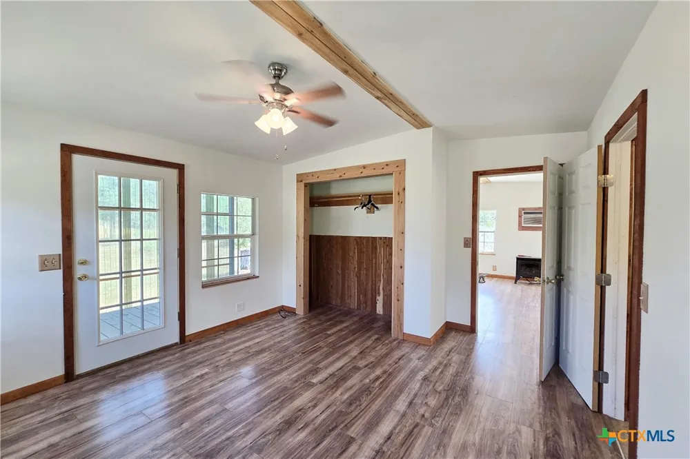 1501 Kothmann Drive Seguin, TX 78155