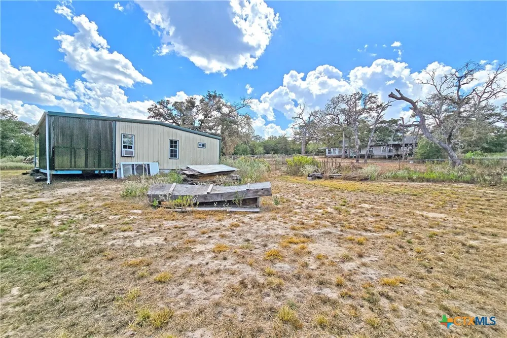 1501 Kothmann Drive Seguin, TX 78155