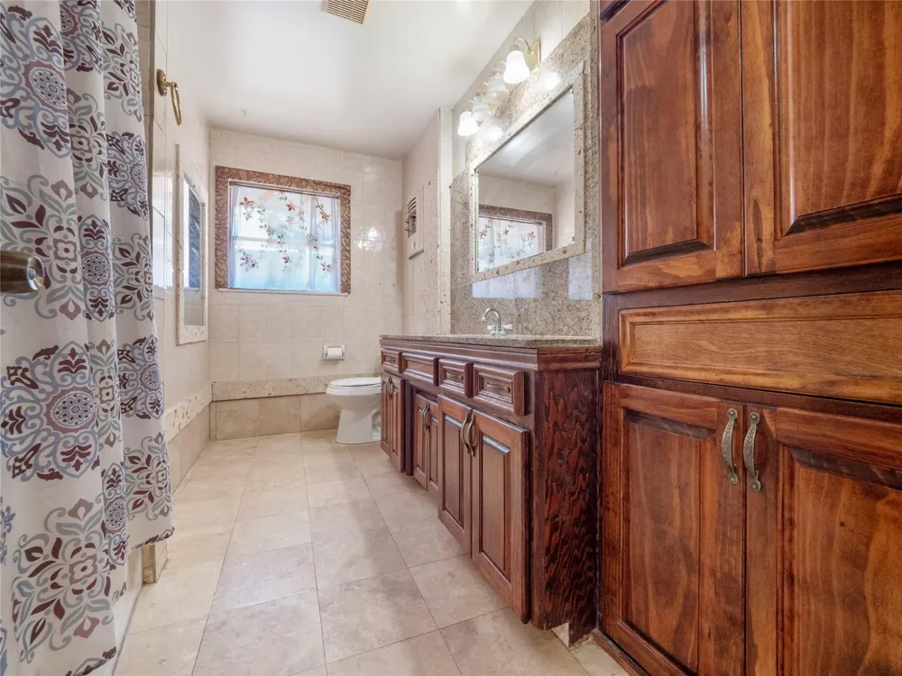 9607 Carousel Lane Houston, TX 77080