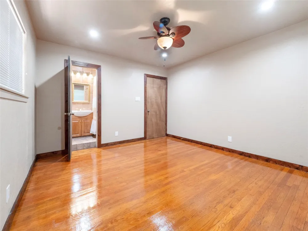 9607 Carousel Lane Houston, TX 77080