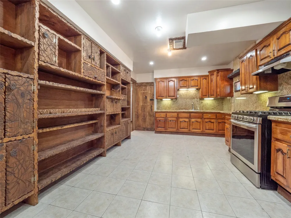 9607 Carousel Lane Houston, TX 77080