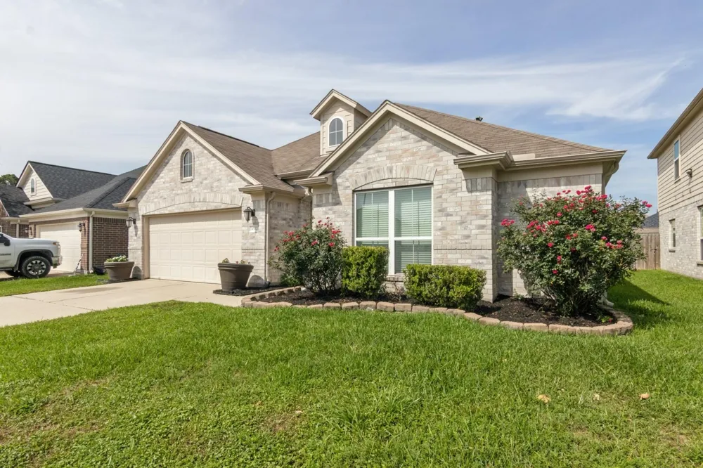 14522 Round Mountain Drive Houston, TX 77090