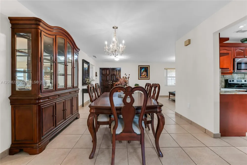 13761 SW 21st Ter Miami, FL 33175