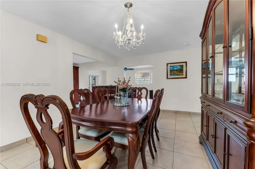 13761 SW 21st Ter Miami, FL 33175