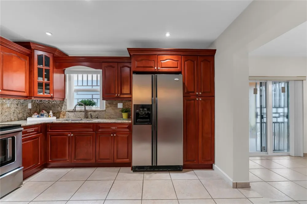 13761 SW 21st Ter Miami, FL 33175