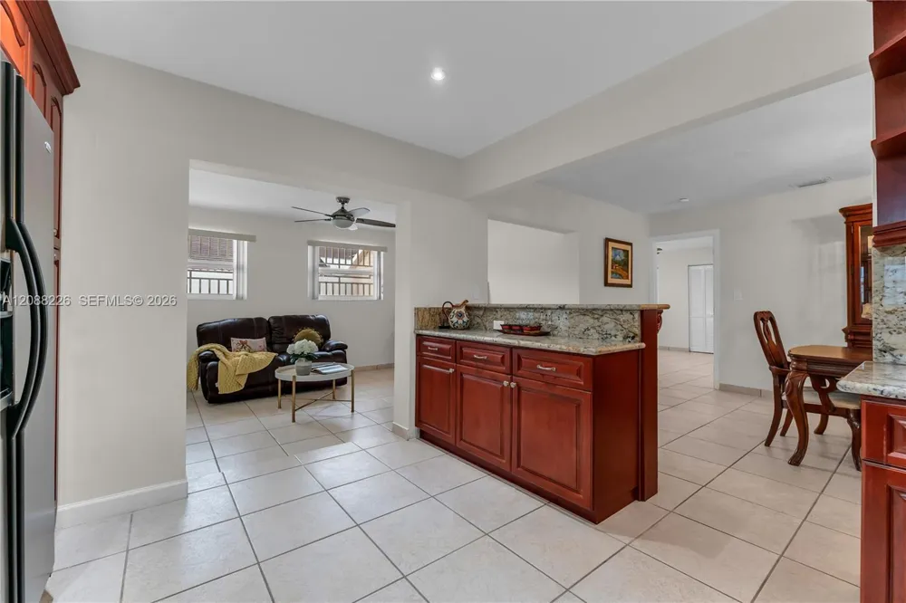 13761 SW 21st Ter Miami, FL 33175