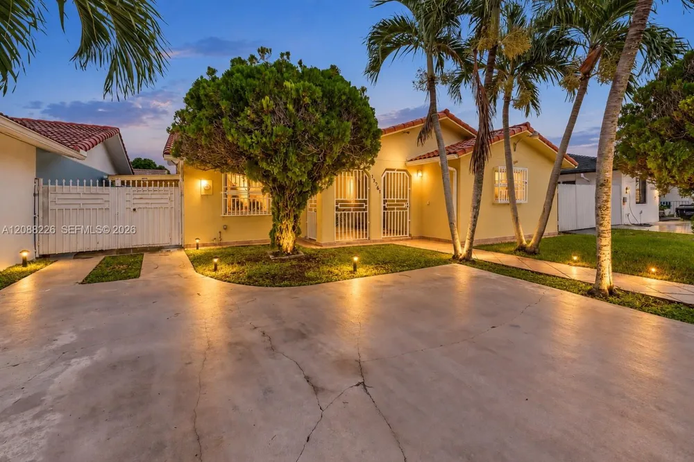 13761 SW 21st Ter Miami, FL 33175