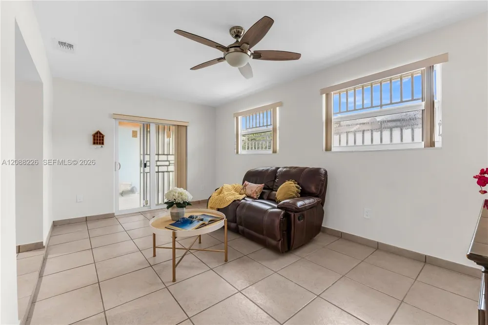 13761 SW 21st Ter Miami, FL 33175