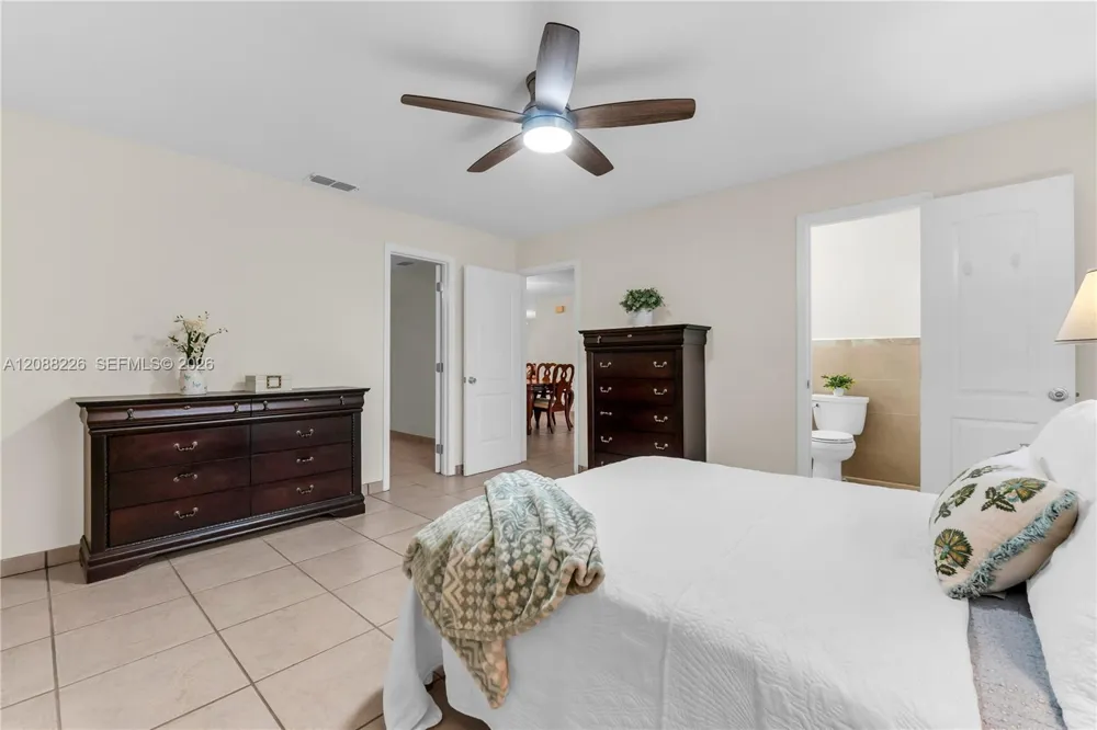 13761 SW 21st Ter Miami, FL 33175