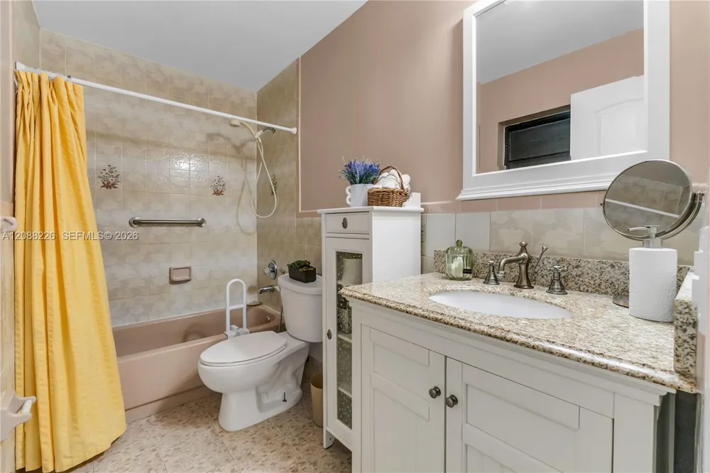 13761 SW 21st Ter Miami, FL 33175