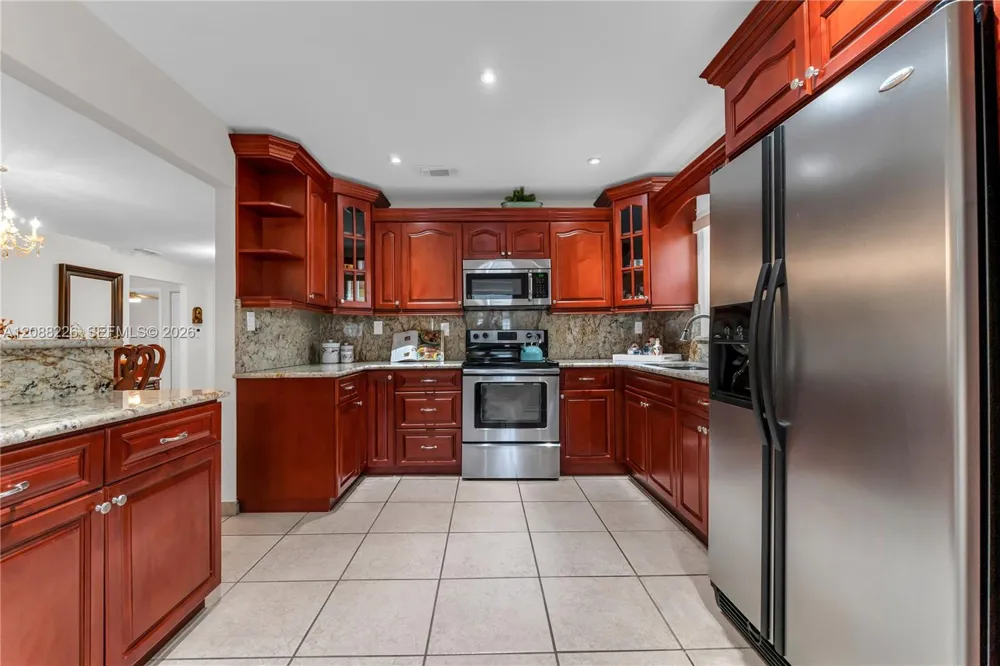 13761 SW 21st Ter Miami, FL 33175