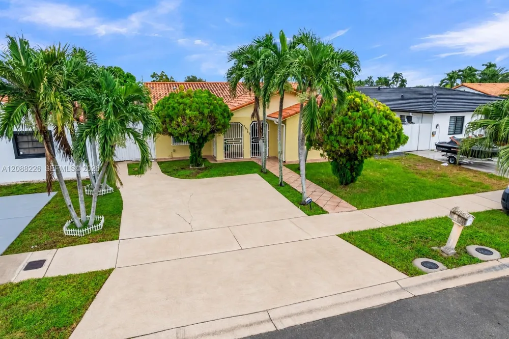 13761 SW 21st Ter Miami, FL 33175