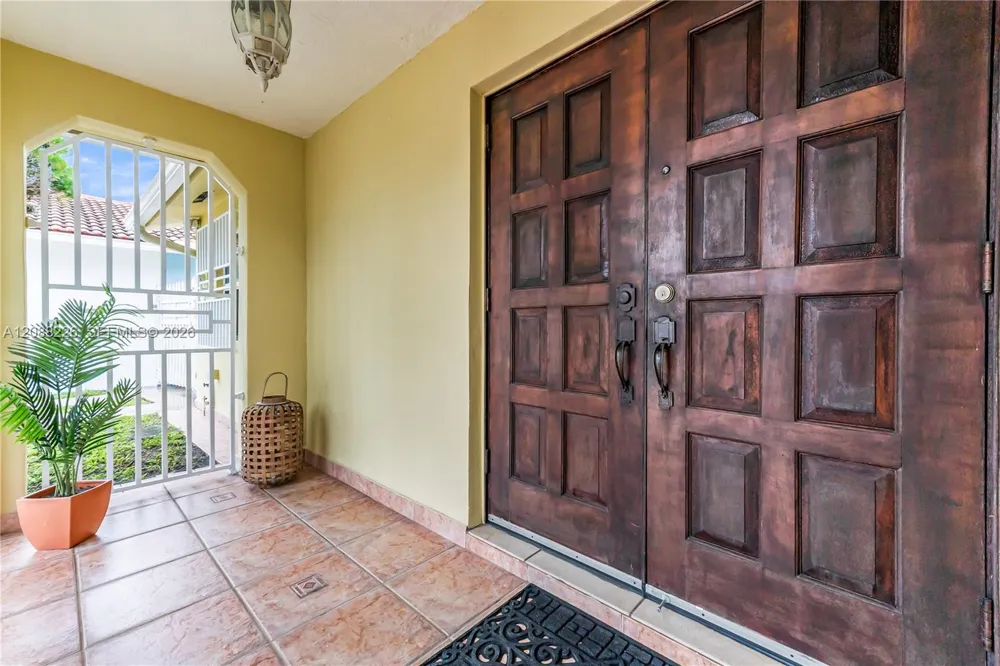 13761 SW 21st Ter Miami, FL 33175
