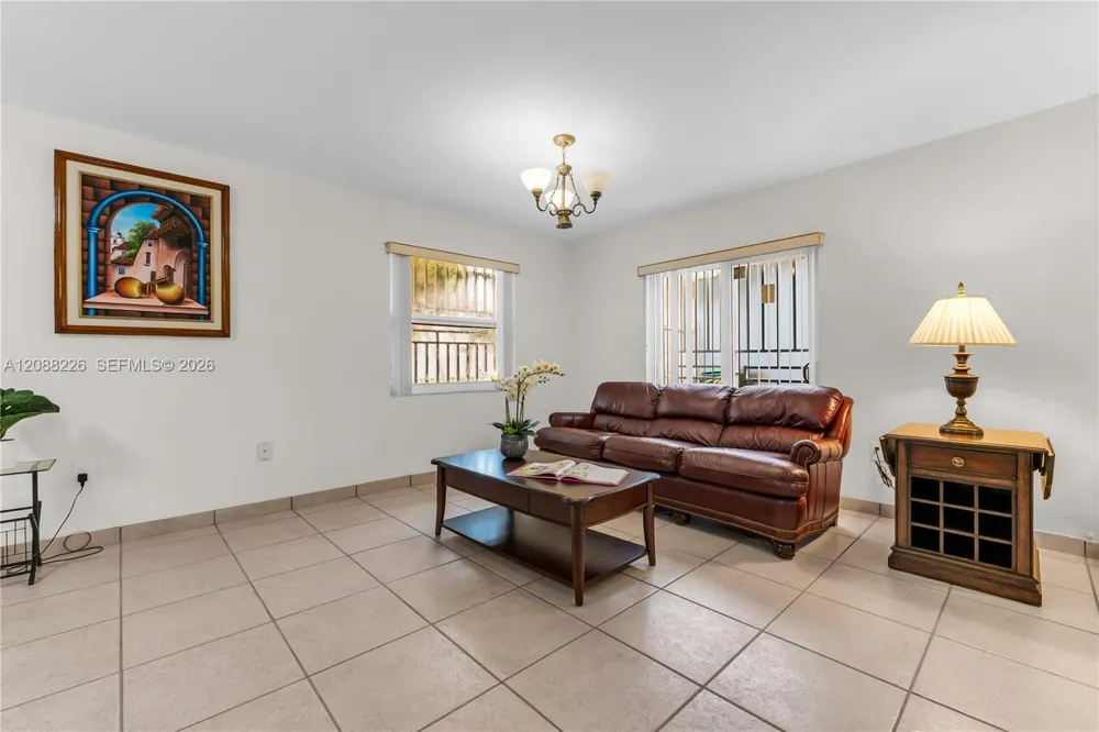 13761 SW 21st Ter Miami, FL 33175