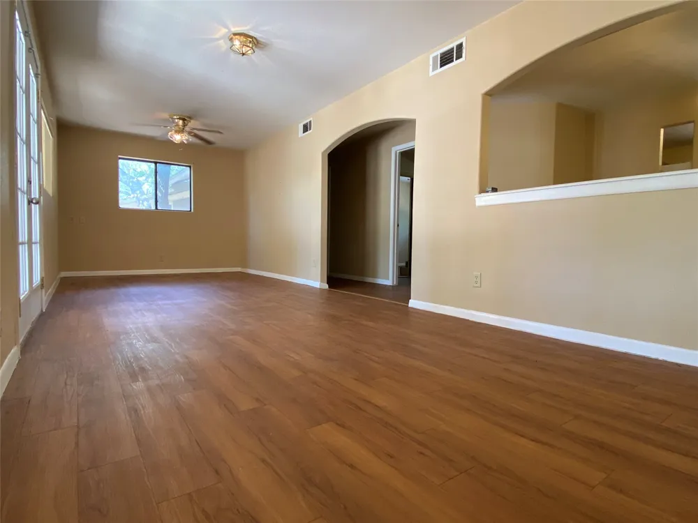 11912 W. Hwy 290 Apt A Highway #a Austin, TX 78737