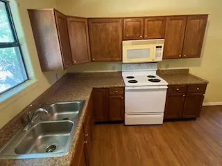 11912 W. Hwy 290 Apt A Highway #a Austin, TX 78737