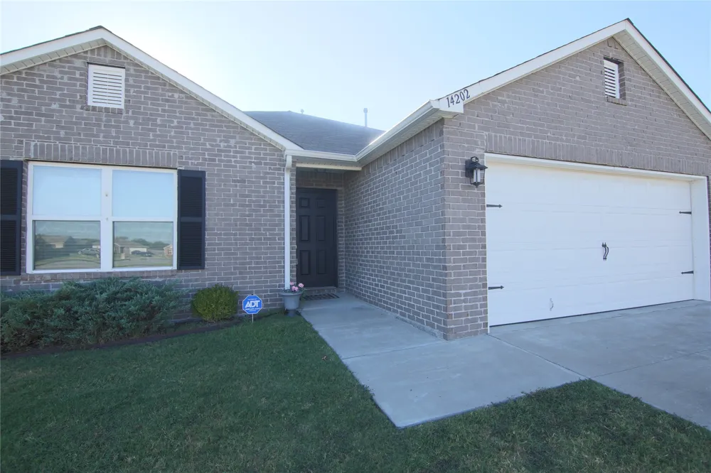 14202 74 EastAvenue Collinsville, OK 74021