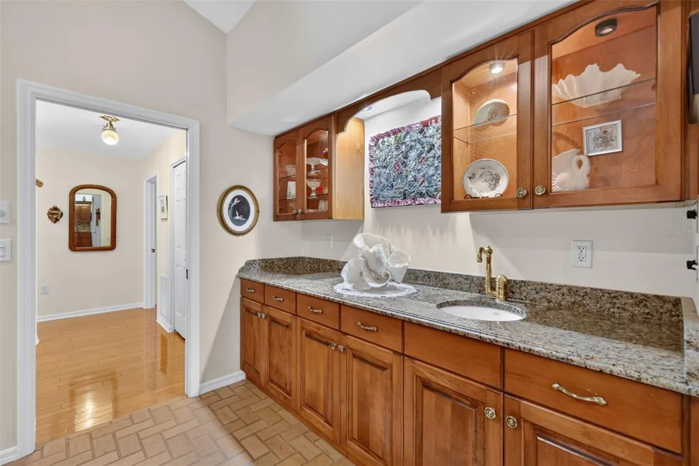 3081 LAKESHORE DRIVE Mount Dora, FL 32757