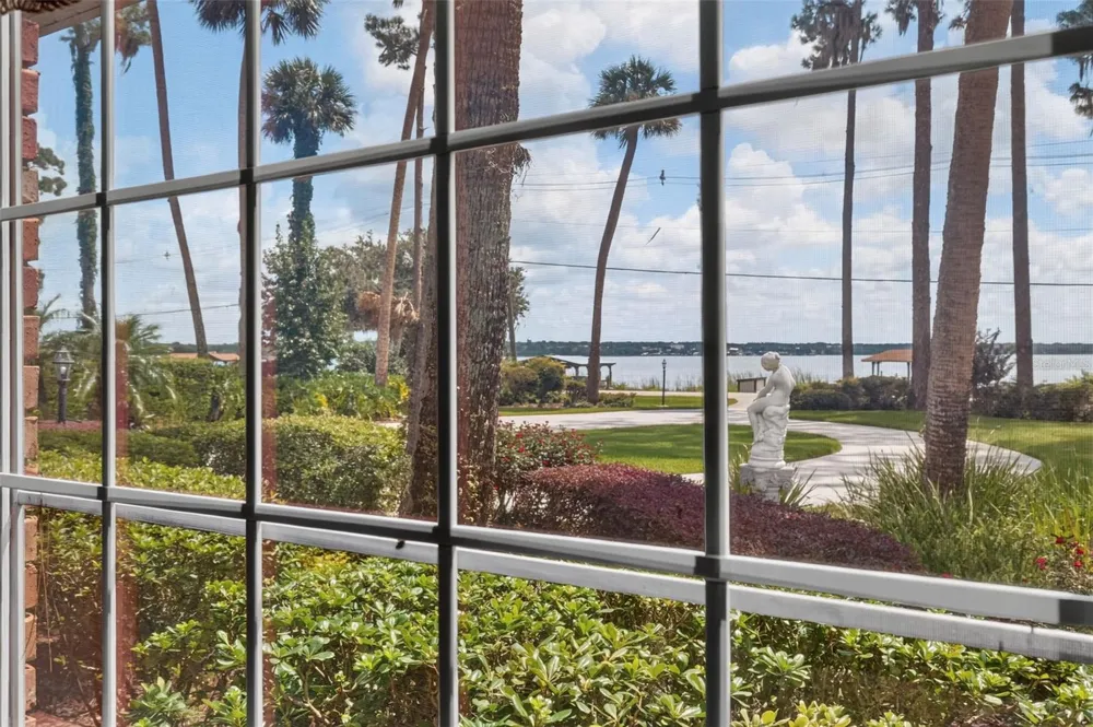 3081 LAKESHORE DRIVE Mount Dora, FL 32757