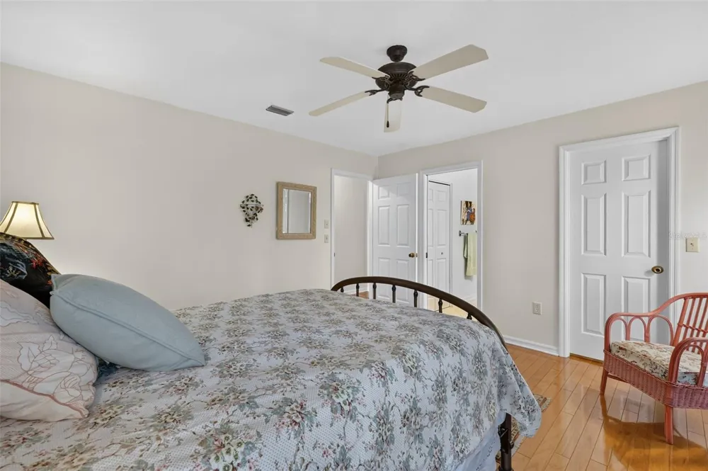3081 LAKESHORE DRIVE Mount Dora, FL 32757