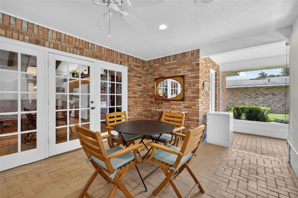 3081 LAKESHORE DRIVE Mount Dora, FL 32757