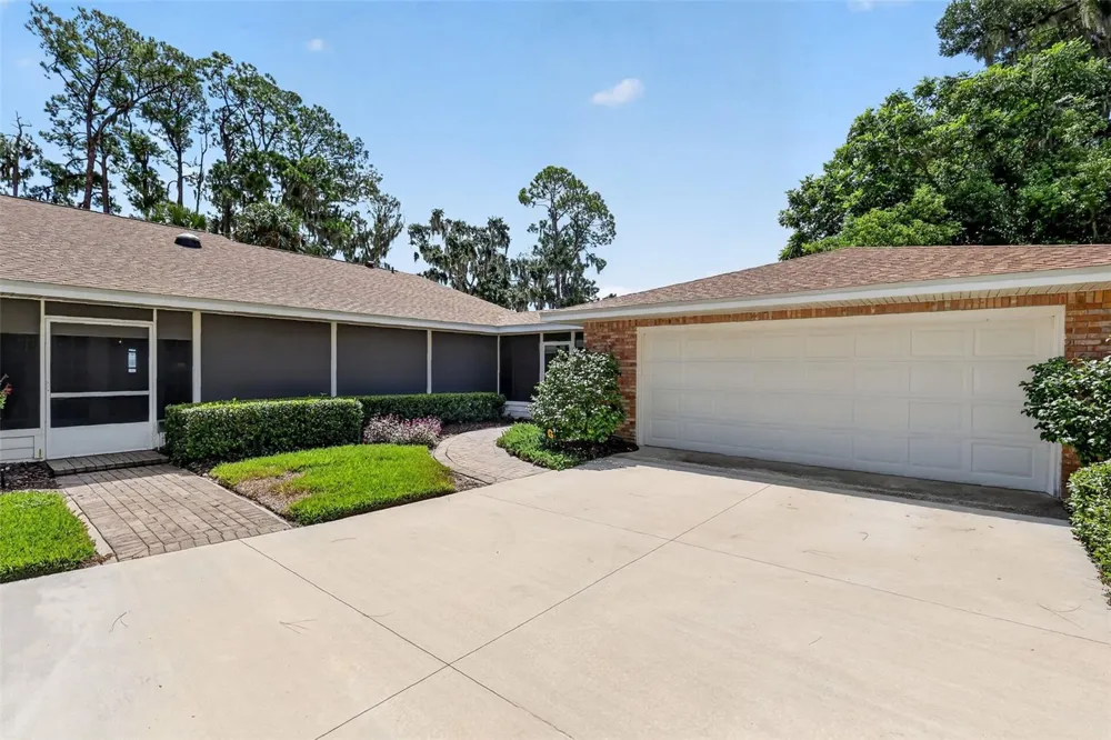 3081 LAKESHORE DRIVE Mount Dora, FL 32757
