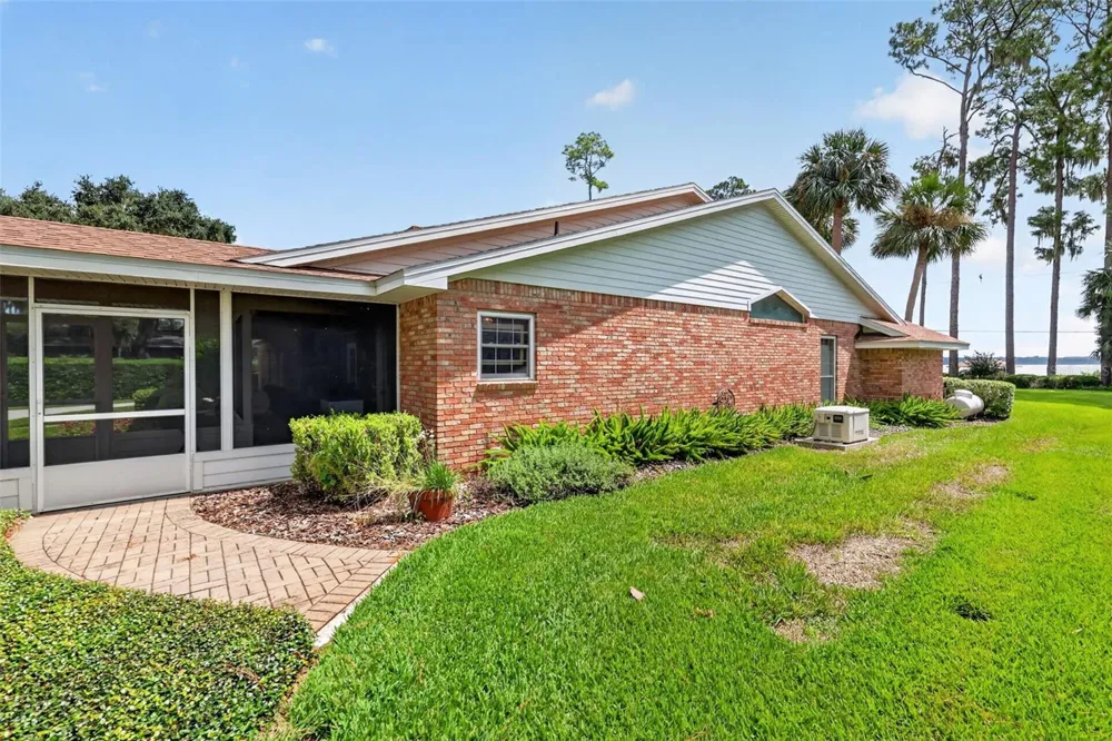 3081 LAKESHORE DRIVE Mount Dora, FL 32757