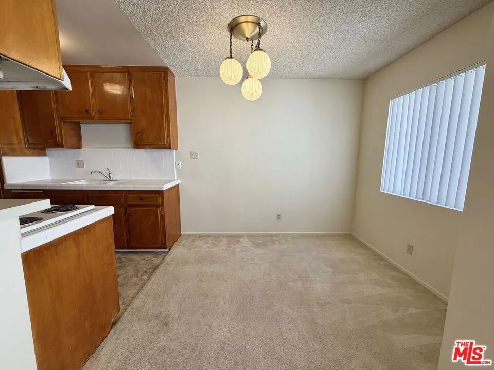 1261 Granville Avenue #6 Los Angeles, CA 90025