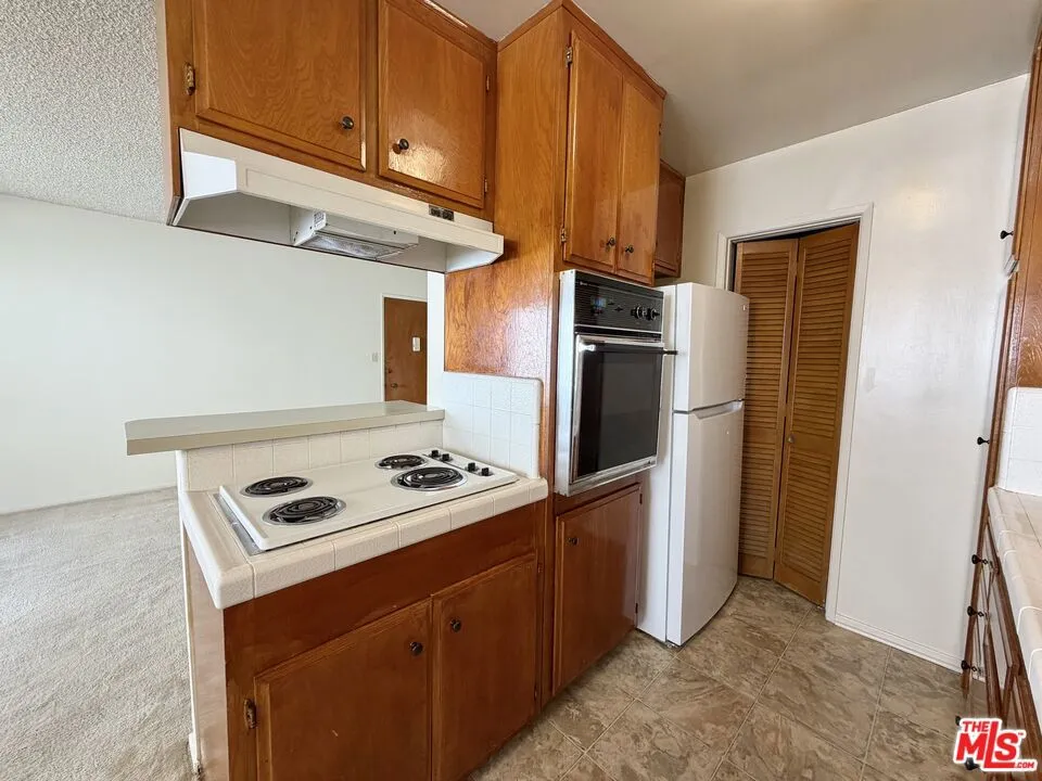 1261 Granville Avenue #6 Los Angeles, CA 90025