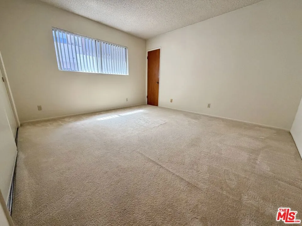 1261 Granville Avenue #6 Los Angeles, CA 90025