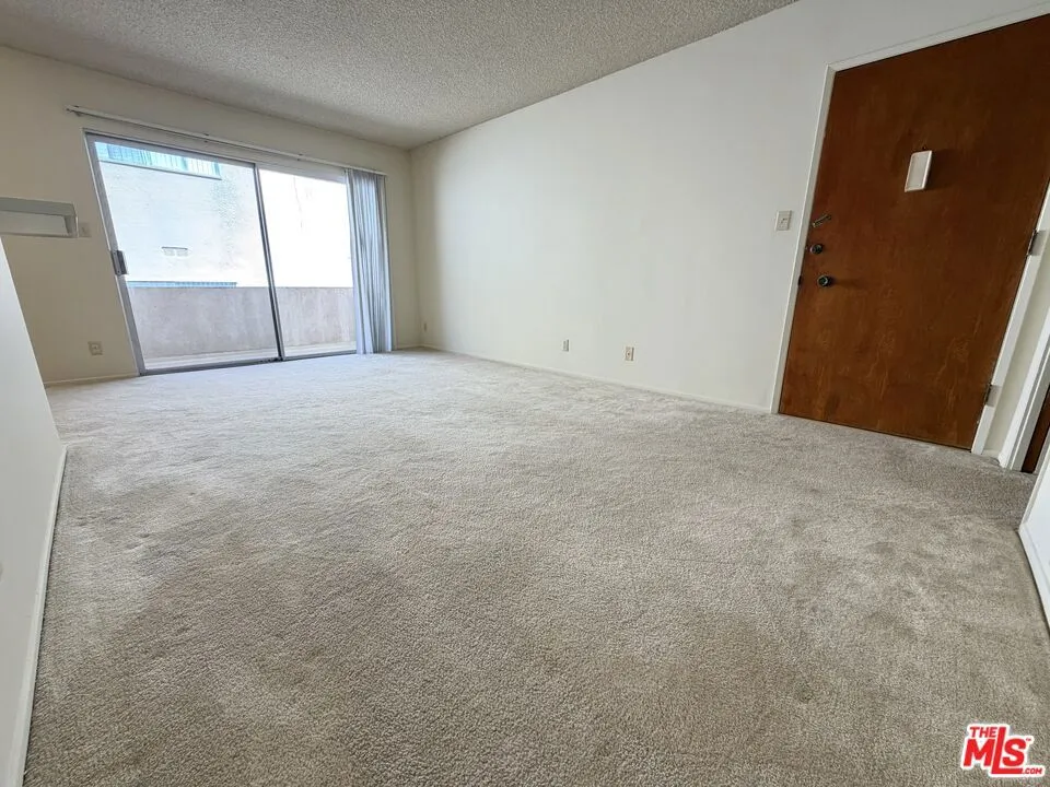1261 Granville Avenue #6 Los Angeles, CA 90025