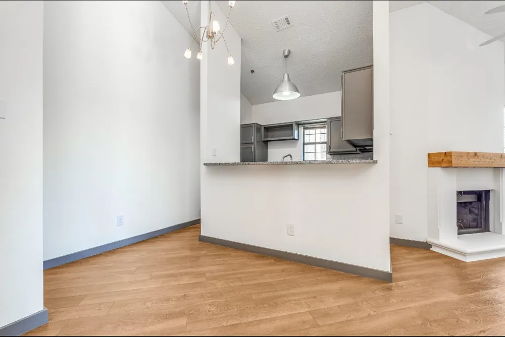 4800 W Lovers Lane #315 Dallas, TX 75209