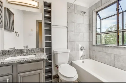 4800 W Lovers Lane #315