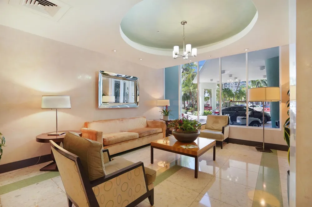 3801 S Ocean Drive #8T Hollywood, FL 33019