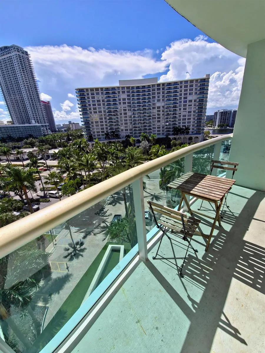 3801 S Ocean Drive #8T Hollywood, FL 33019