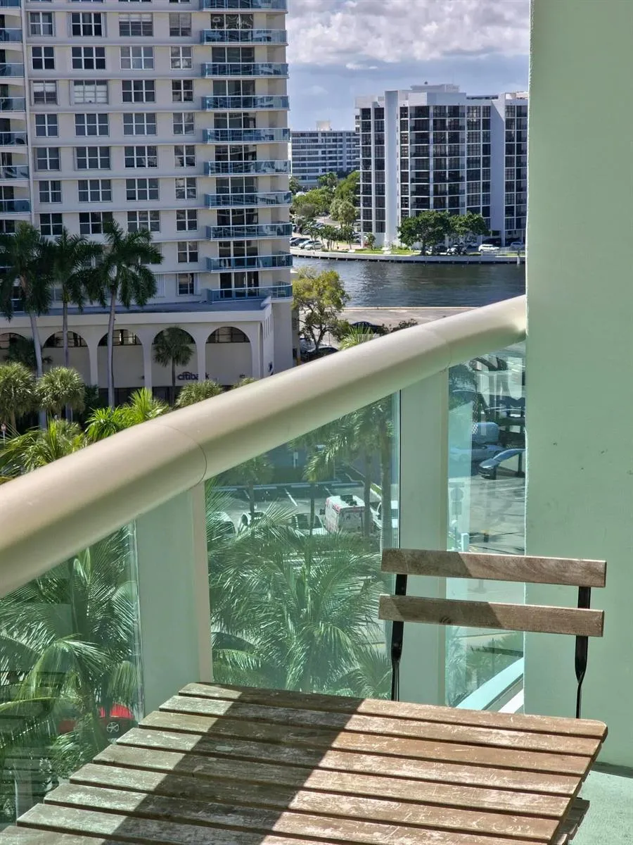 3801 S Ocean Drive #8T Hollywood, FL 33019