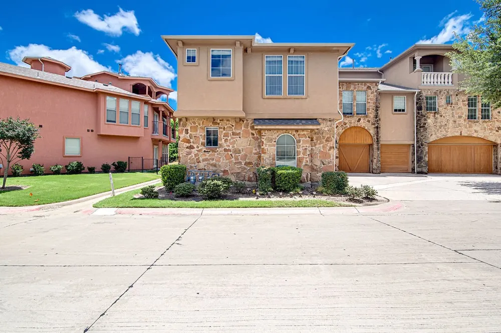 2635 Villa Di Lago #1 Grand Prairie, TX 75054