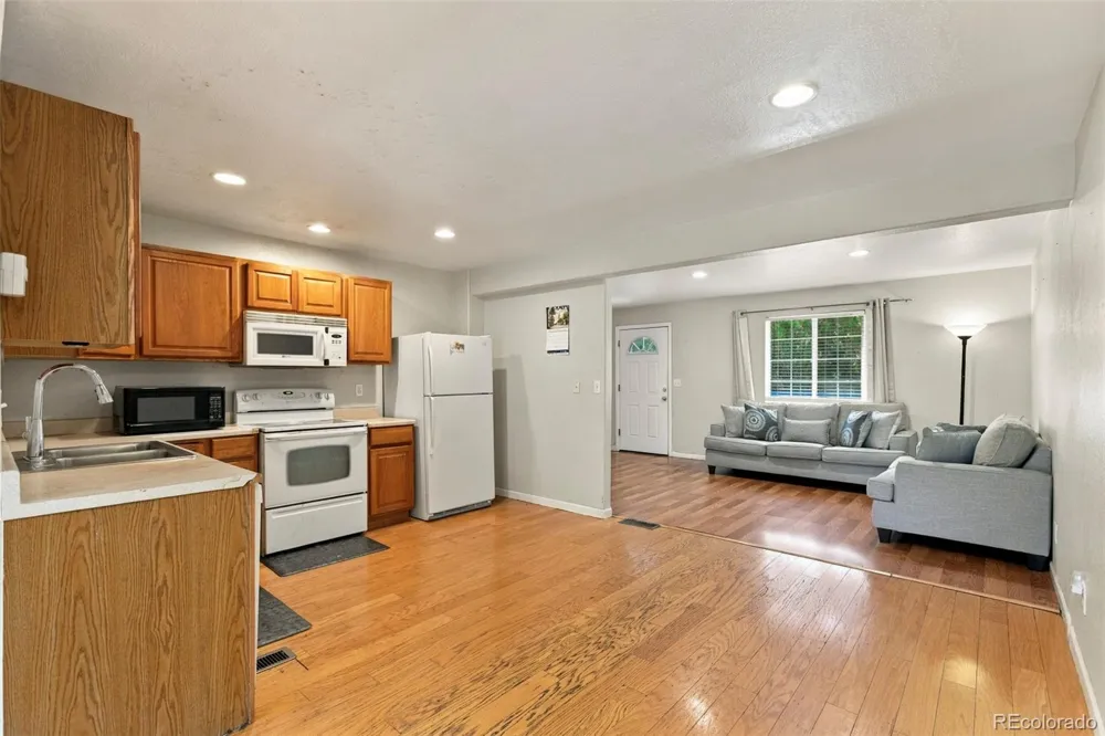11959 E 7th Avenue Aurora, CO 80010