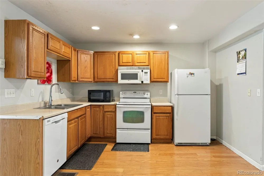 11959 E 7th Avenue Aurora, CO 80010