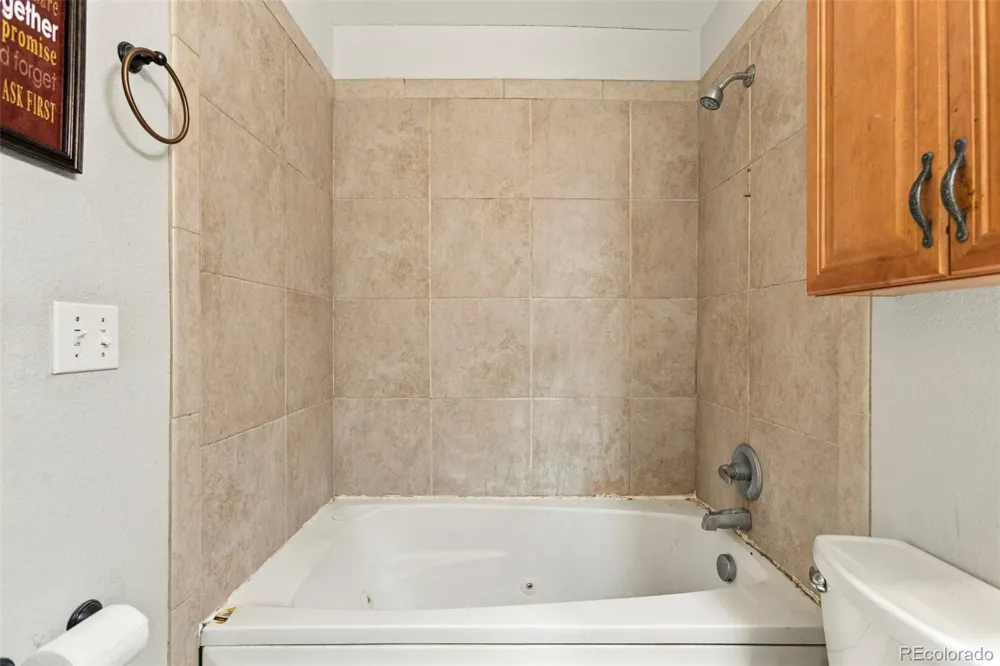 11959 E 7th Avenue Aurora, CO 80010