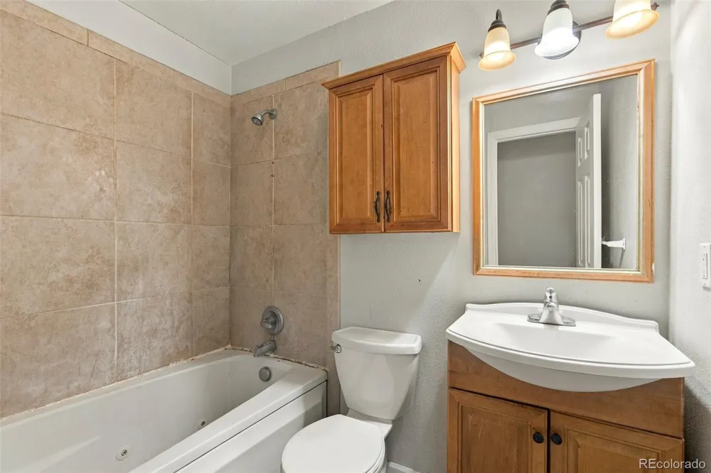 11959 E 7th Avenue Aurora, CO 80010