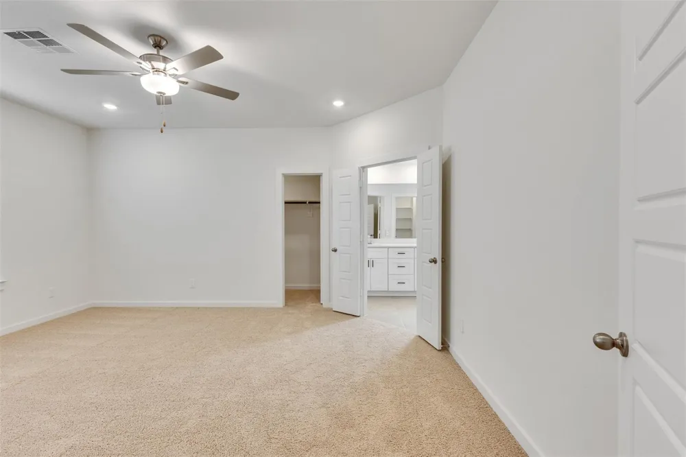 3206 Emerald Hills Drive Angleton, TX 77515