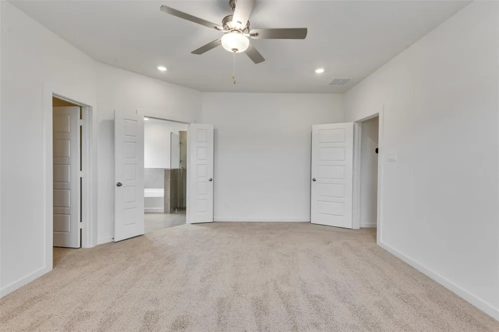 3206 Emerald Hills Drive Angleton, TX 77515