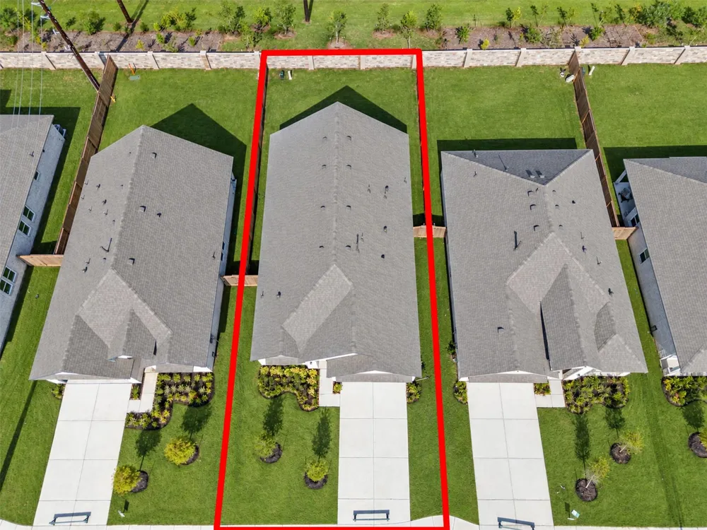 3206 Emerald Hills Drive Angleton, TX 77515