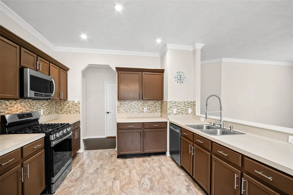 21930 Holly Branch Drive Tomball, TX 77375